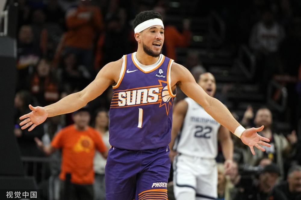 场上发光发 场上发光发